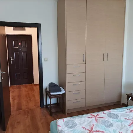 Detelina Appartement *