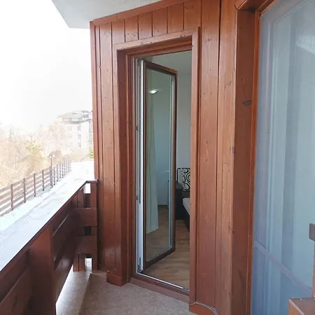 Апартамент Detelina